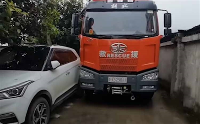 消防摩托車在社區
