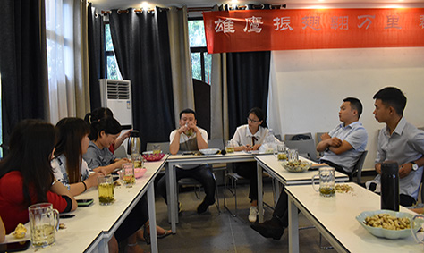 四川斯庫爾年中茶話會——以心迎新，攜手同行