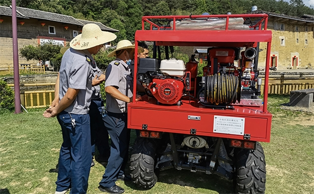 移動(dòng)式高壓細(xì)水霧四輪摩托車